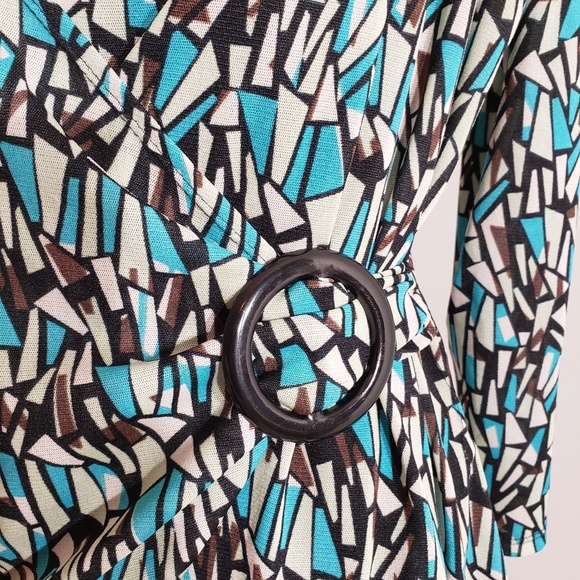 Elementz geometric print faux wrap top size Large - Picture 7 of 8